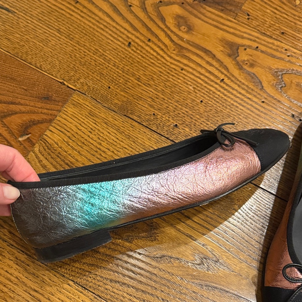 CHANEL Women's iridescent Flats - Picture 5 of 6